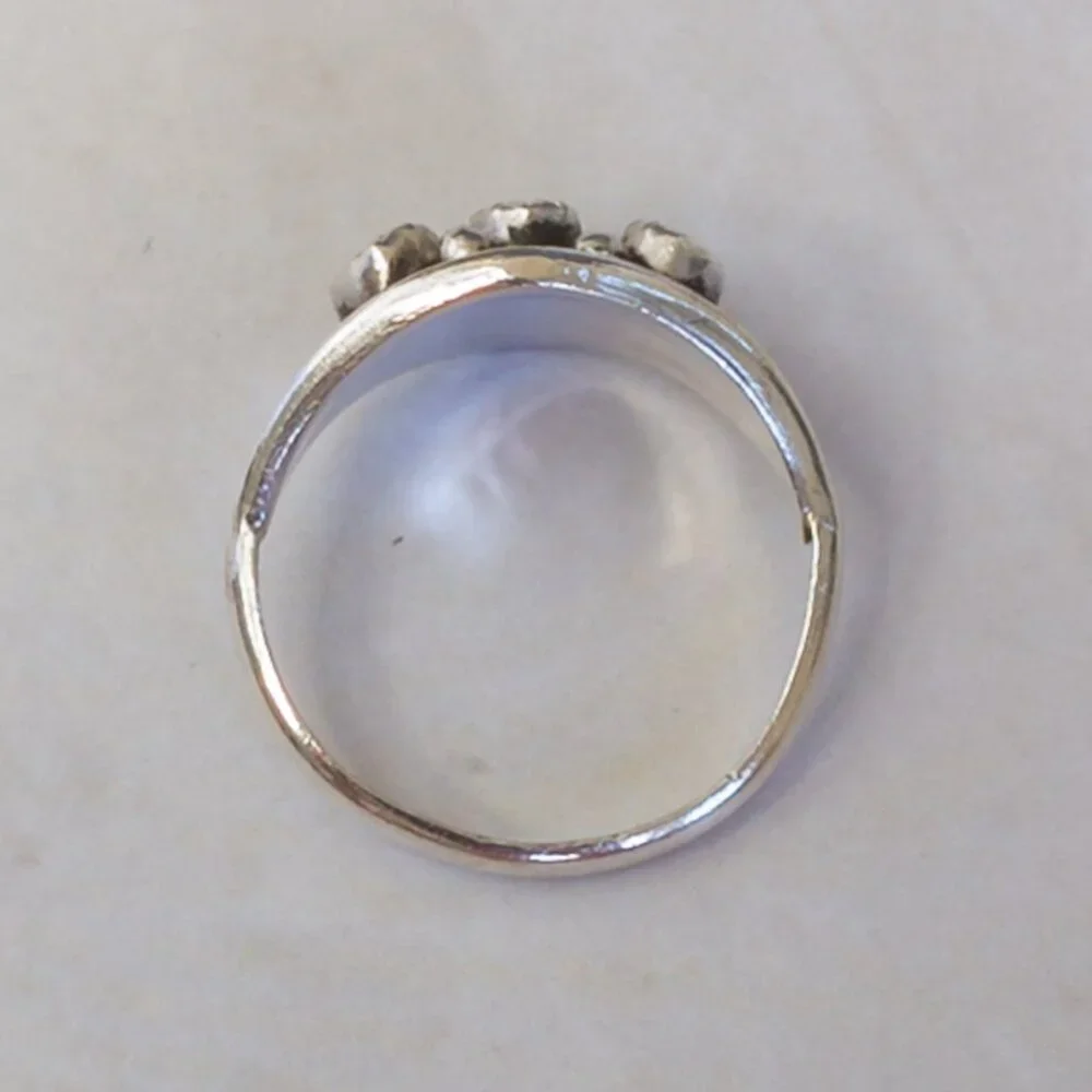 Sterling Silver Turquoise Trio Ring, Sz 5.25 — Southwest serrated bezel - Picture 5 of 13